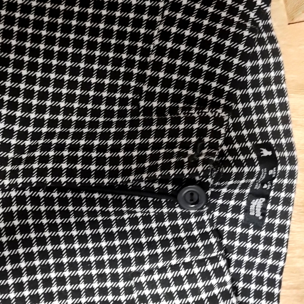Pants - Picture 4 of 4